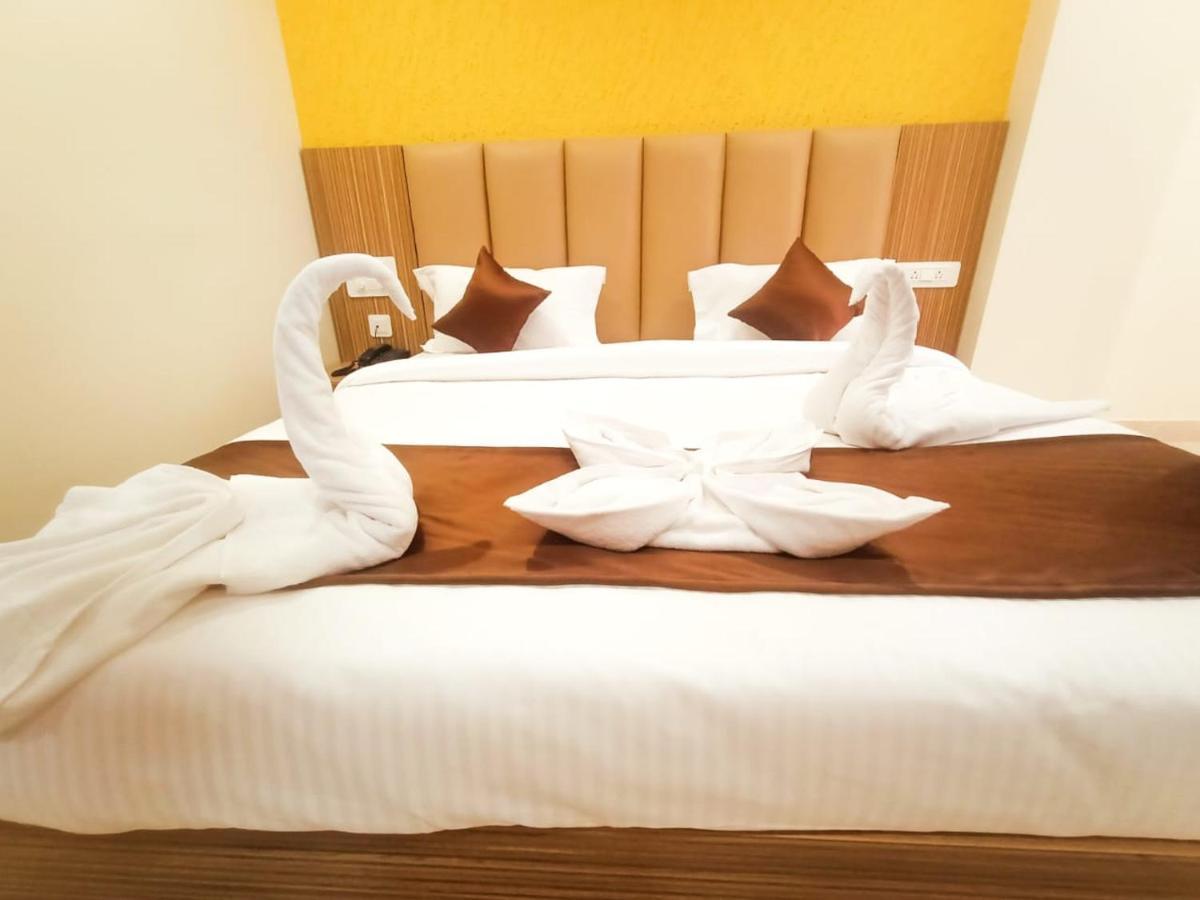 Hotel Maitri Mysuru Zewnętrze zdjęcie