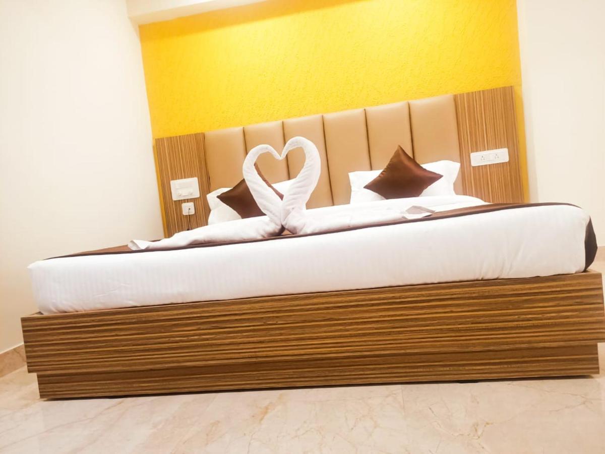 Hotel Maitri Mysuru Zewnętrze zdjęcie